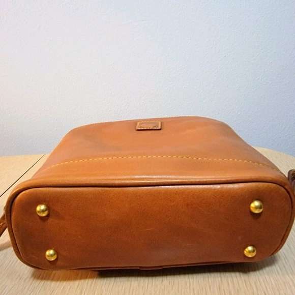 **SOLD**Dooney & Bourke FloreSmall ZipPod Backpack - Picture 4 of 4